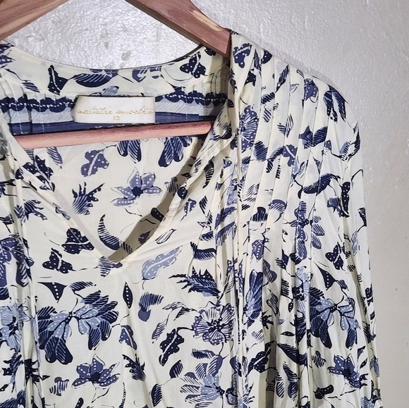 Natalie Martin Floral Print Women's Top - Blue and White - Picture 4 of 5